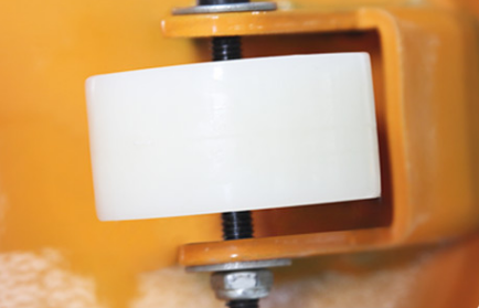 手動叉車圖片展示手動叉車行走輪--河北東圣吊索具制造有限公司--手動叉車|液壓堆高車|小型攪拌機|石材夾具 手動叉車圖片展示手動叉車行走輪--河北東圣吊索具制造有限公司--手動叉車|液壓堆高車|小型攪拌機|石材夾具