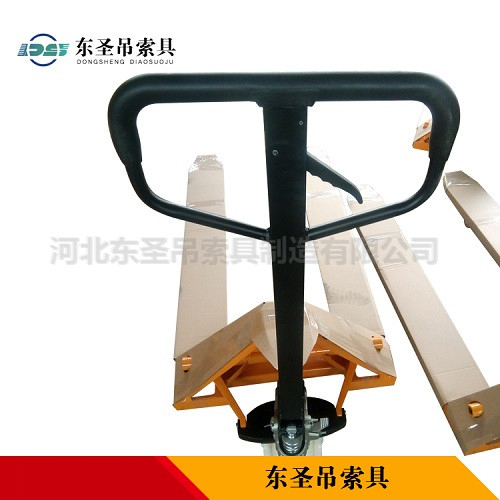 手動液壓叉車使用--河北東圣吊索具制造有限公司--小型攪拌機|手動叉車|液壓堆高車|手動叉車 手動液壓叉車使用--河北東圣吊索具制造有限公司--小型攪拌機|手動叉車|液壓堆高車|手動叉車