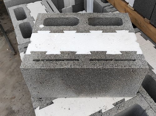 需要使用石材夾具吊裝的自保溫砌磚--河北東圣吊索具制造有限公司--石材夾具|大理石夾具 需要使用石材夾具吊裝的自保溫砌磚--河北東圣吊索具制造有限公司--石材夾具|大理石夾具