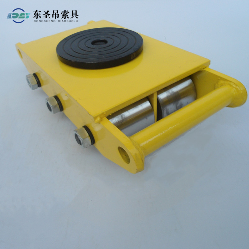 8噸搬運(yùn)小坦克車正面